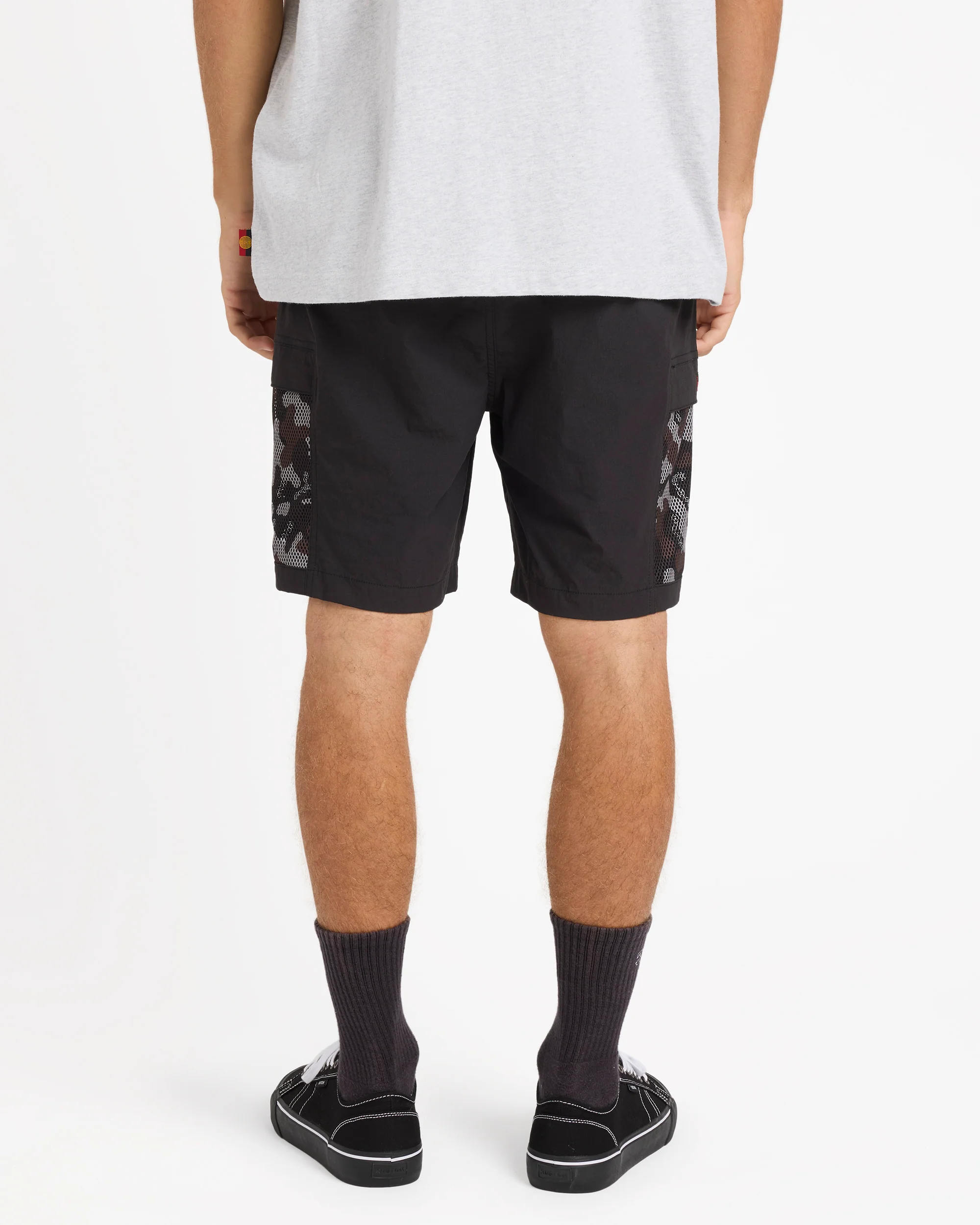 Mens Otis Mesh 18" Walkshorts - Image 3