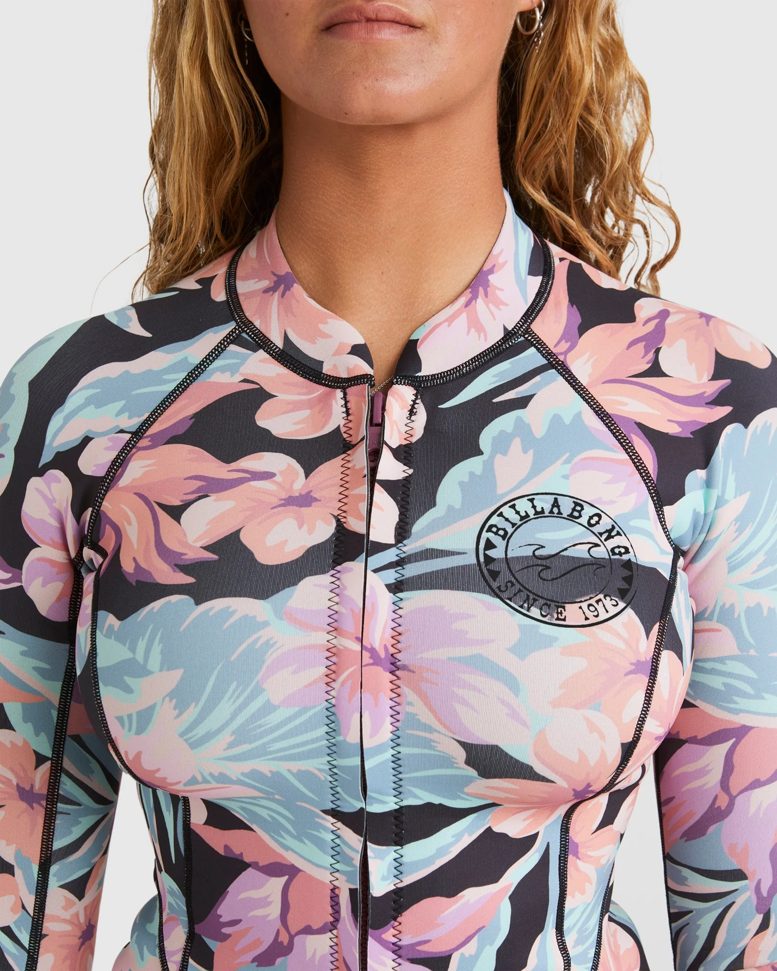 Womens 1/1mm Peeky Chest Zip Wetsuit - Image 4