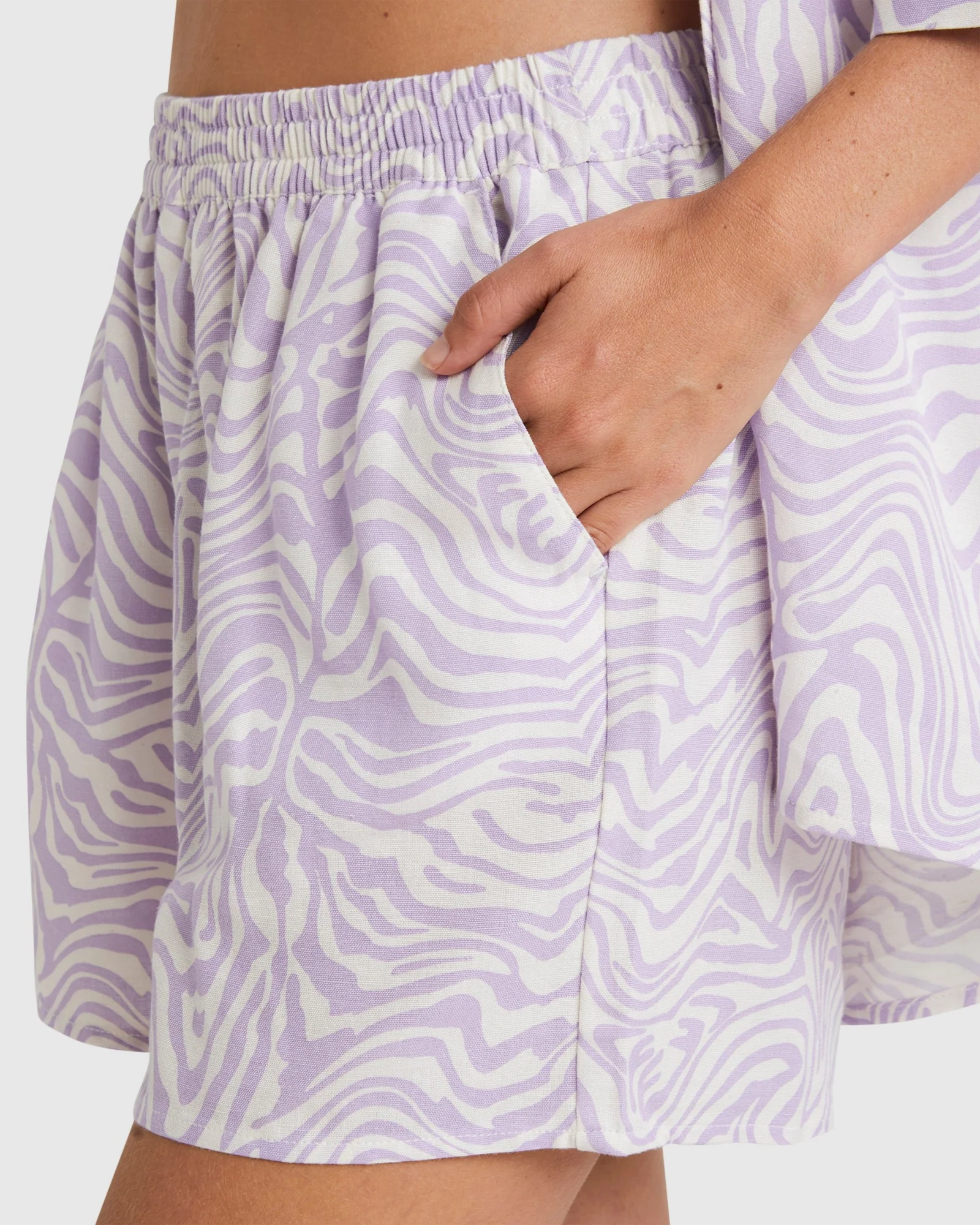 Womens Slow Tide Shorts - Image 4