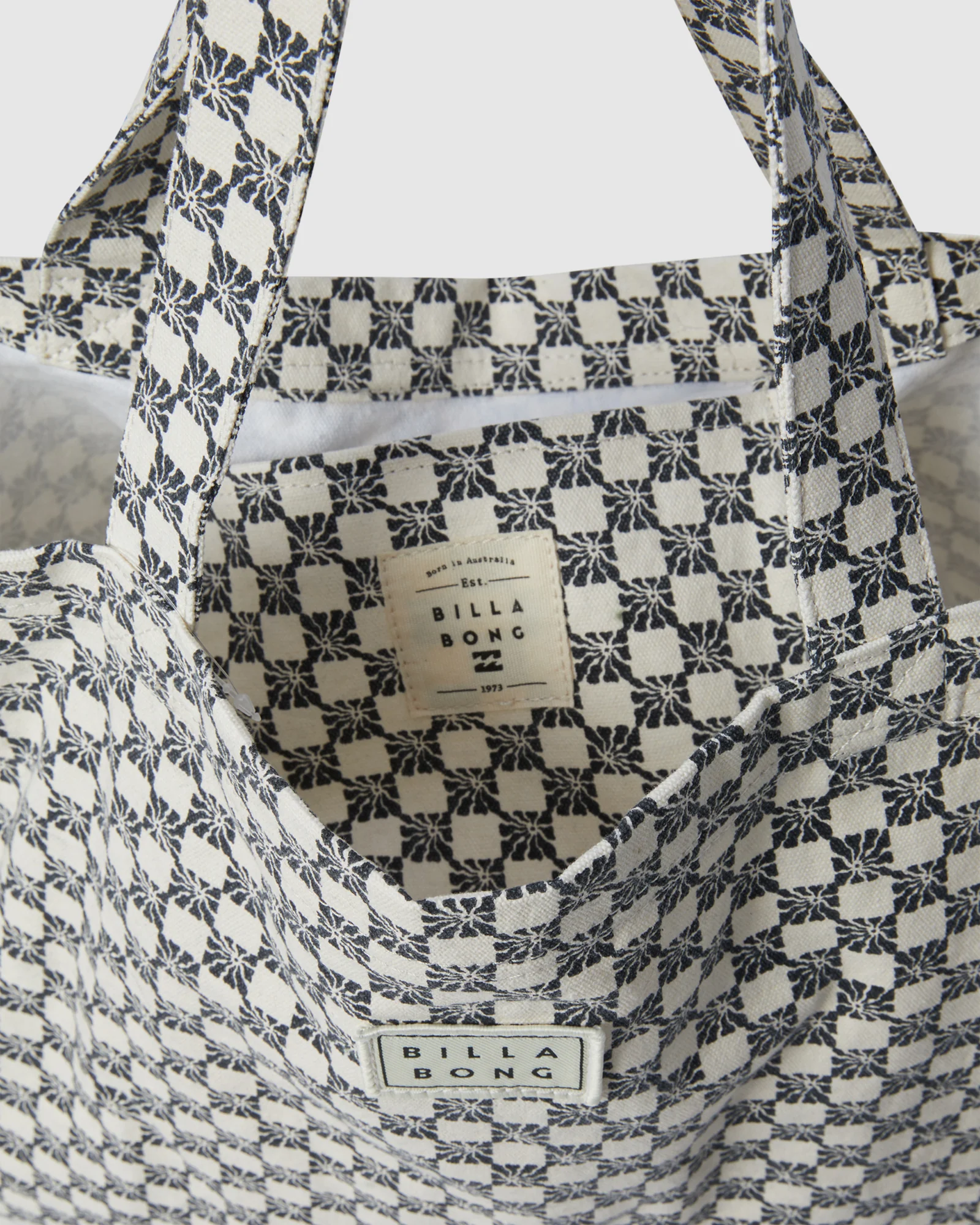 So Essential Tote Bag - Image 4