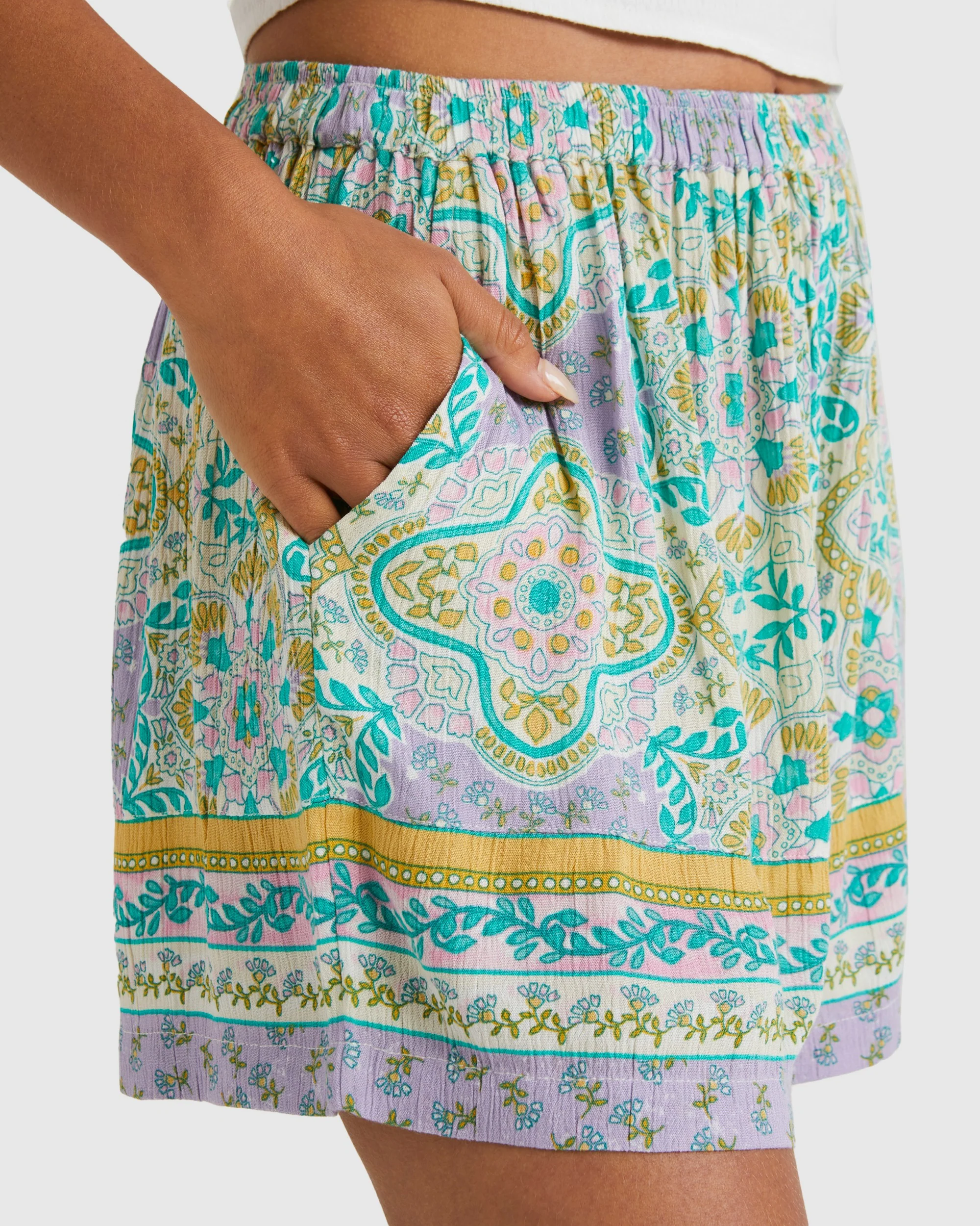 Womens Summerside Shorts - Image 4