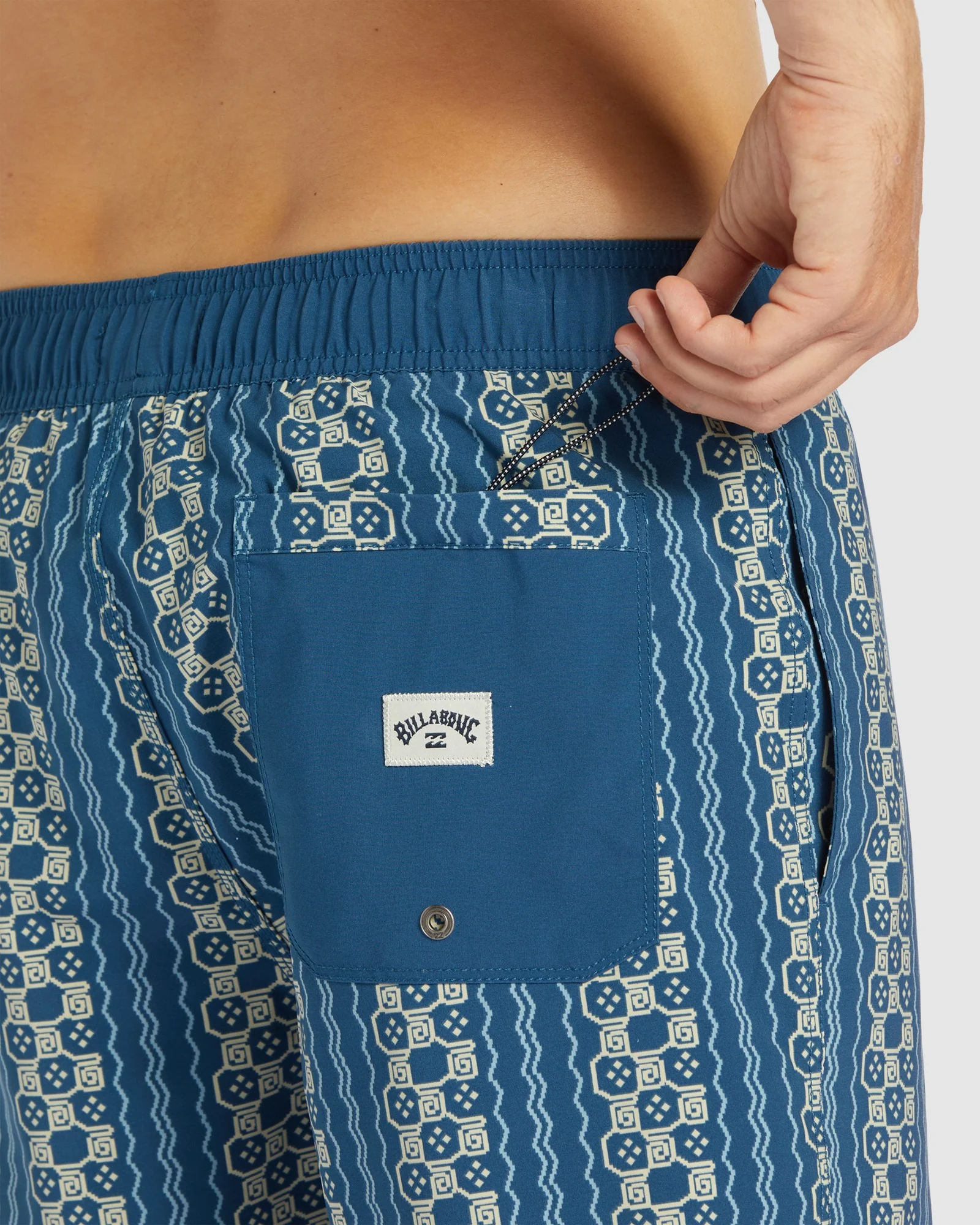 Mens Sundays Layback 17" Boardshorts - Image 4