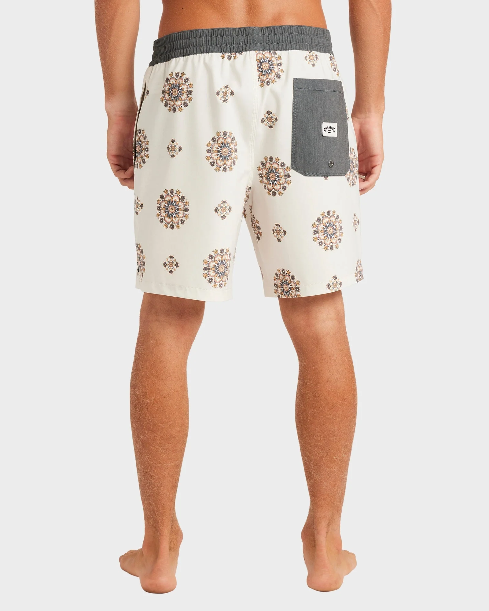Mens Sundays Layback 17" Boardshorts - Image 2