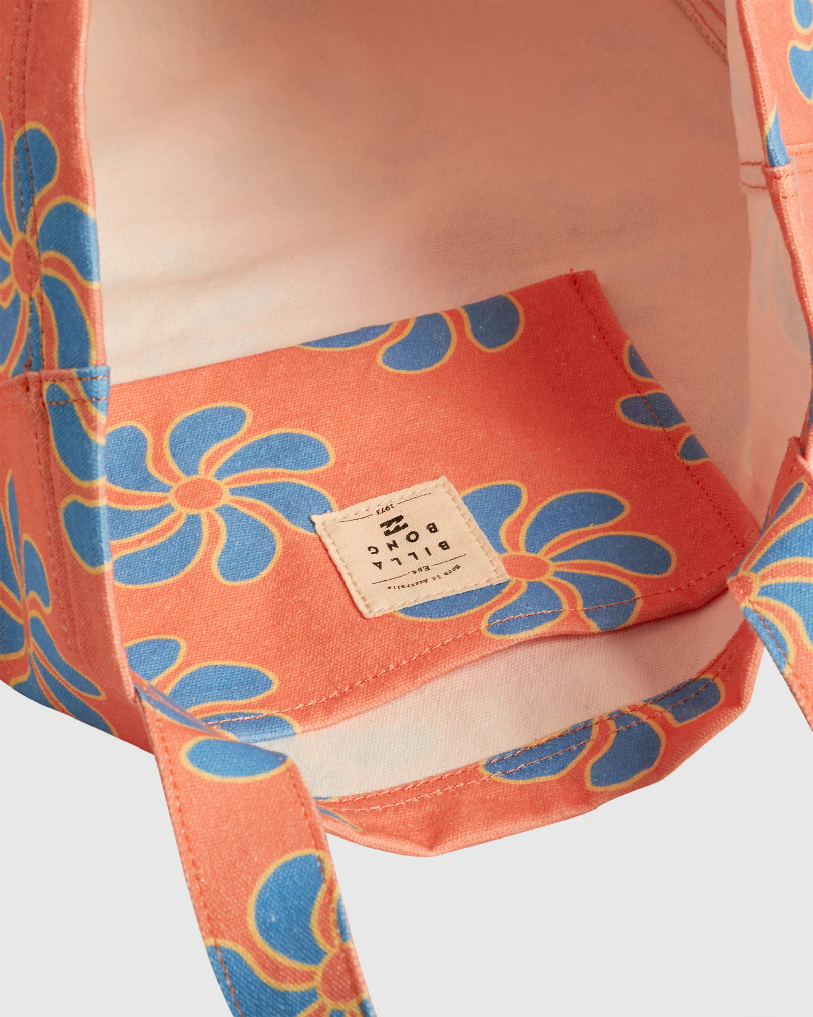 Womens Sundial Vacation Tote Bag - Image 4