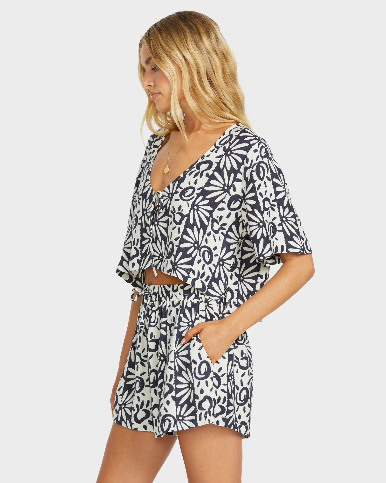 Womens Sunflower Elastic Waist Shorts - Image 3