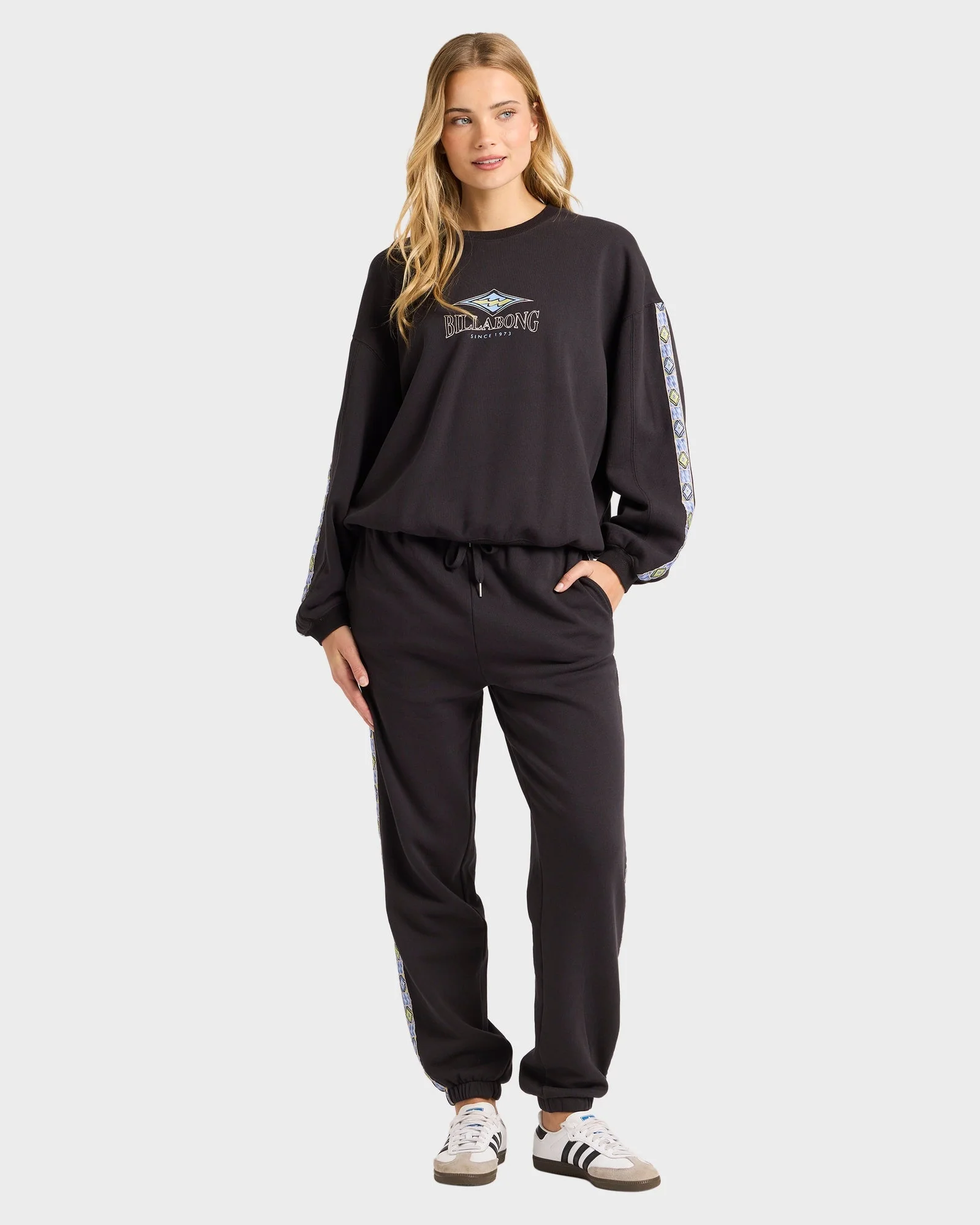 Womens Swipe Right Kendall Crew Neck - Image 5