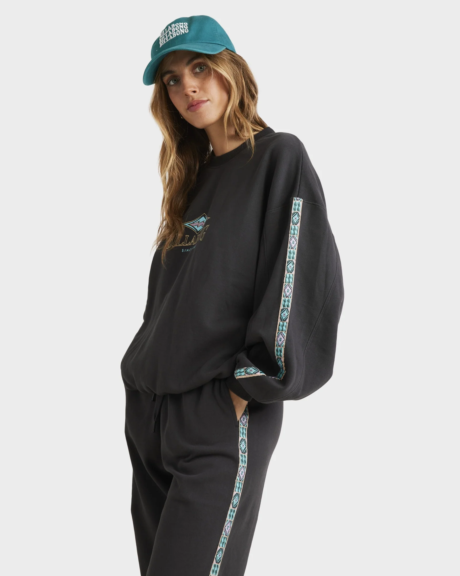 Womens Swipe Right Kendall Crew Neck - Image 2