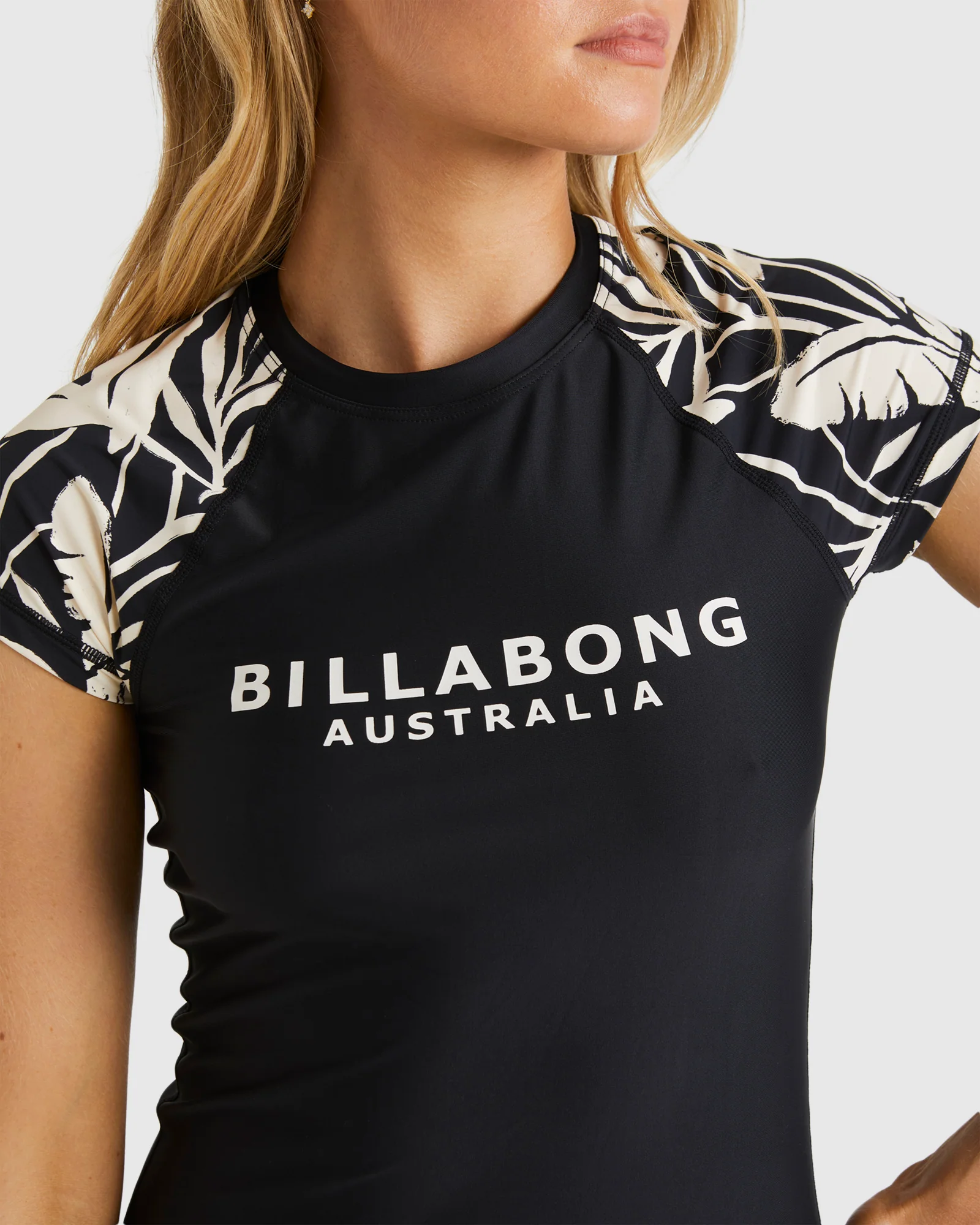 Womens The Coast Is Calling Wahine Rash Vest - Image 4