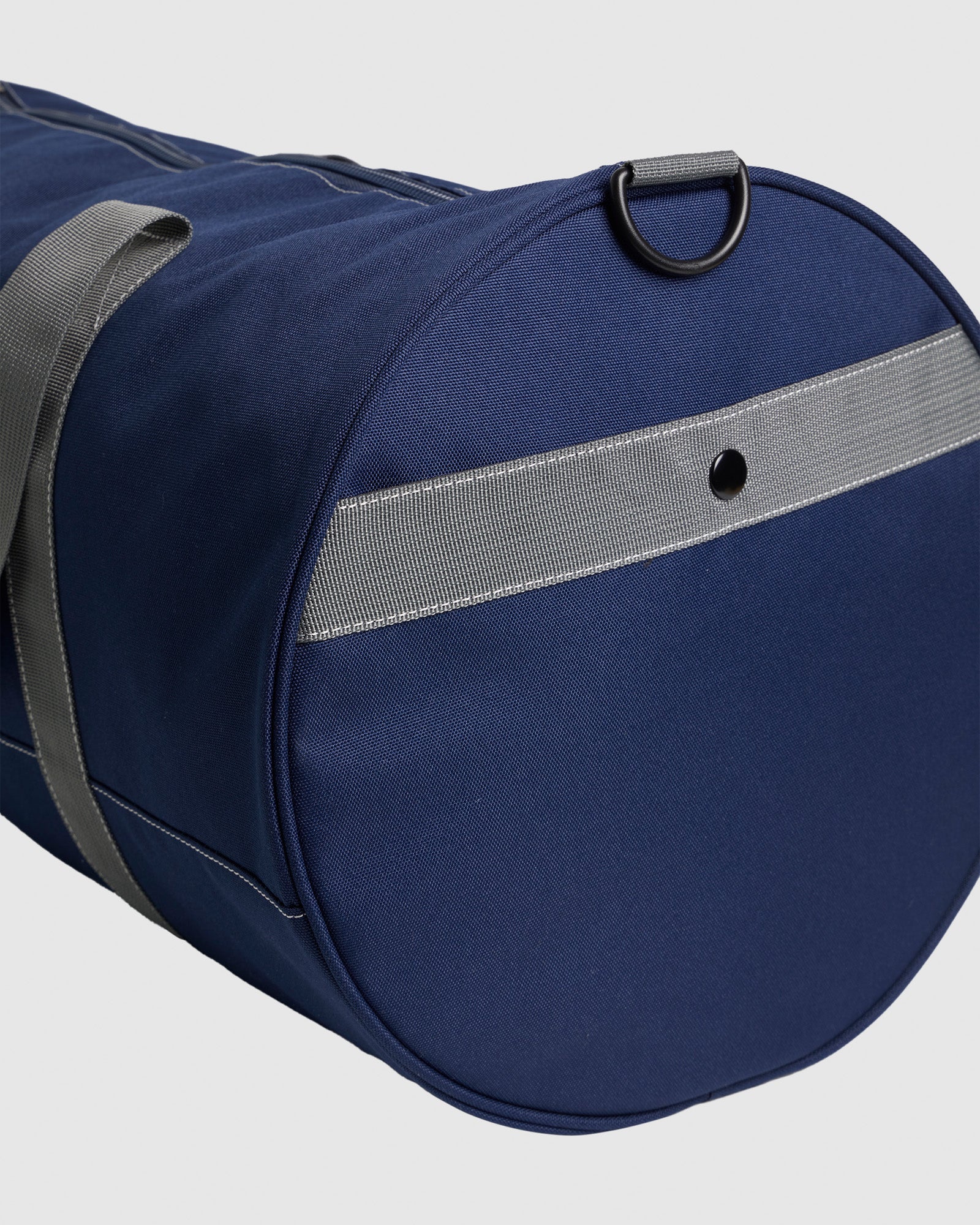 Mens Traditional Duffle Bag - Image 4