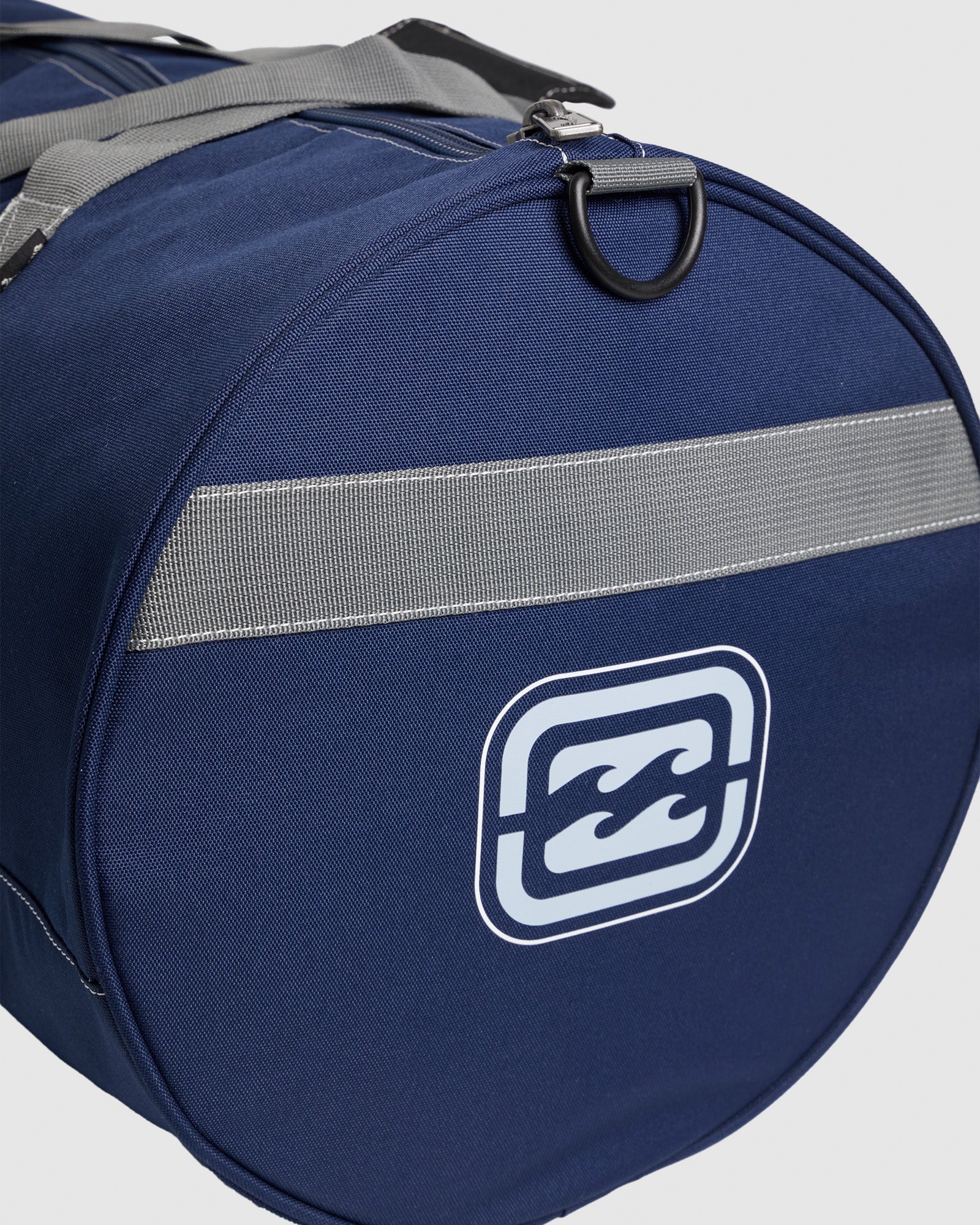 Mens Traditional Duffle Bag - Image 5