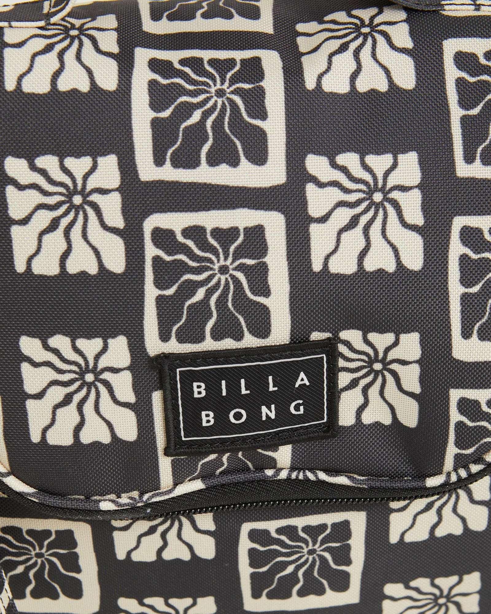 Womens Travel Beauty Bag - Image 4