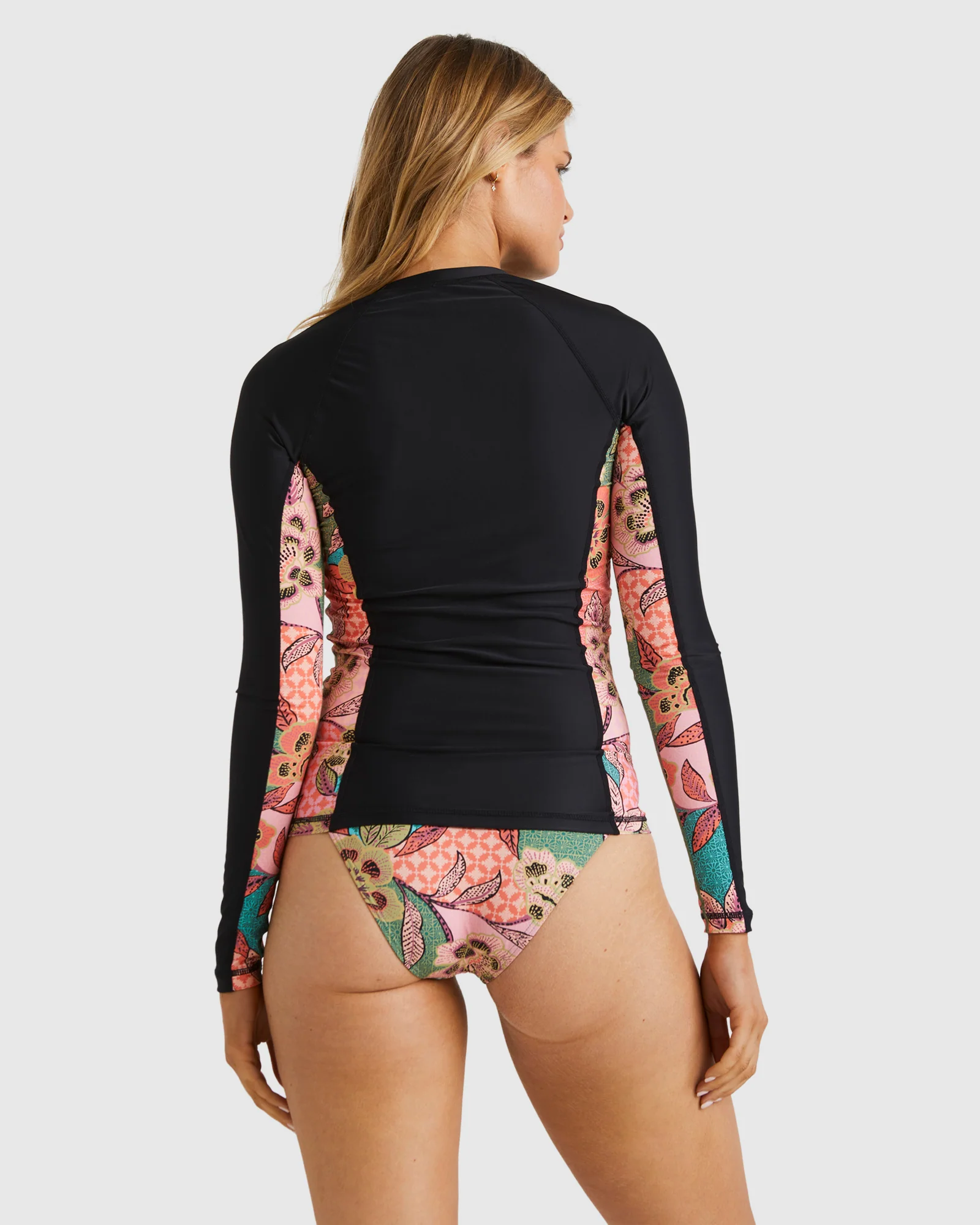 Womens Visions Of Paradise Off Shore Long Sleeve Rash Vest - Image 3