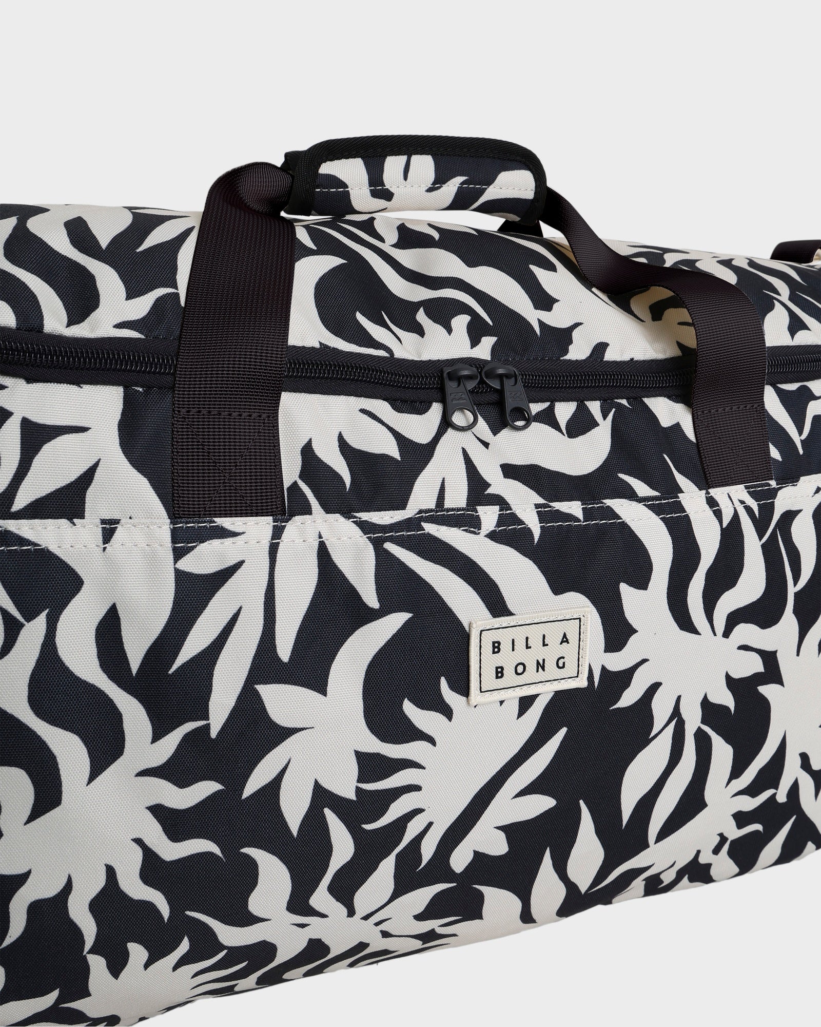 Womens Weekender Duffle Bag - Image 4